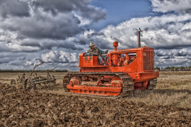 Обои картинки фото техника, тракторы на гусенецах, трактор