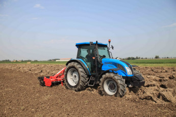 Картинка техника тракторы landini