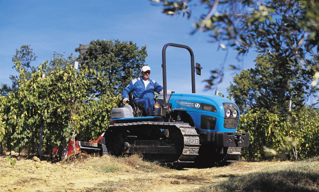 Обои картинки фото техника, тракторы на гусенецах, landini