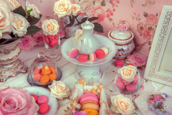 Картинка еда макаруны лакомство печенье розы ассорти