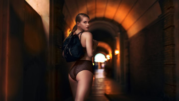 Картинка девушки -unsort+ брюнетки темноволосые женщина тоннель попка взгляд