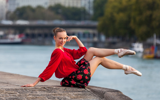 Обои картинки фото девушки, - брюнетки,  шатенки, пуанты, anastasia