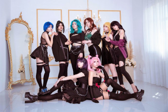 Картинка девушки -+креатив +косплей образы костюмы зеркало рамы