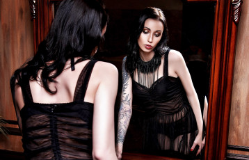 Картинка девушки valery+himera+ lera+himera брюнетка образ тату зеркало