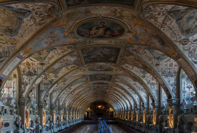 Обои картинки фото view inside a german antiquarium, интерьер, дворцы,  музеи, view, inside, a, german, antiquarium