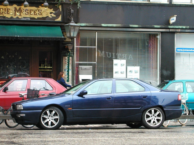 Обои картинки фото maseratti, quattroporte, автомобили, выставки, уличные, фото