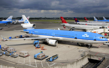 обоя авиация, разные, вместе