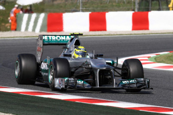 Картинка спорт формула 1 болид трасса гонка