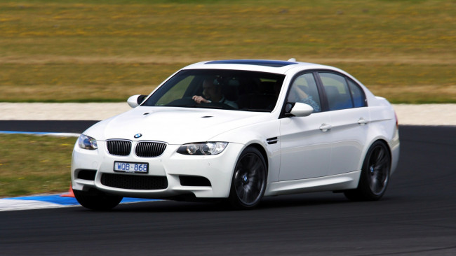 Обои картинки фото bmw, автомобили, автомобиль, стиль, изящество, мощь, скорость