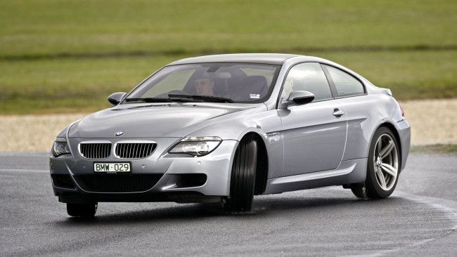 Обои картинки фото bmw, автомобили, мощь, скорость, изящество, стиль, автомобиль
