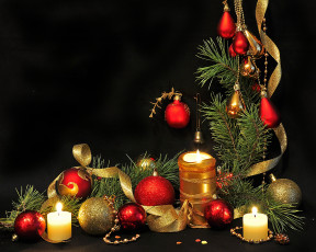 Картинка праздничные украшения игрушки