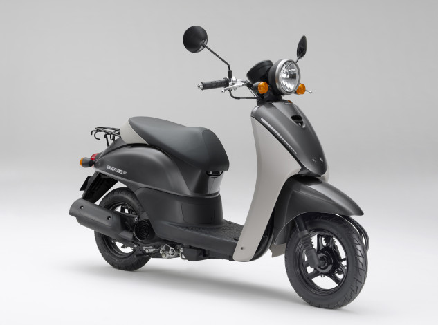 Обои картинки фото мотоциклы, мотороллеры, honda