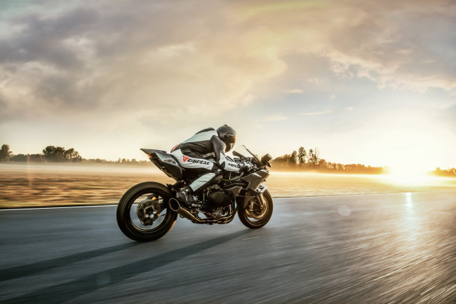 Обои картинки фото мотоциклы, kawasaki