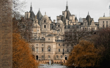 Картинка календари города фонтан деревья 2018 дворец