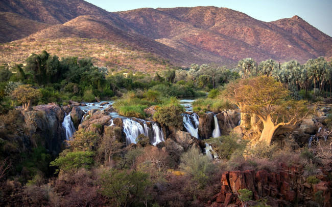 Обои картинки фото природа, водопады, деревья, горы