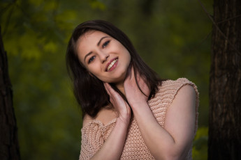 обоя viktoriia aliko, девушки, макияж, взгляд, поза, красотка, шатенка, модель, девушка, буравкова, виктория, viktoriia, aliko