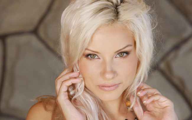 Обои картинки фото adelia a, девушки, -unsort , лица,  портреты, adelia, a, портрет, лицо, девушка, модель, красотка, блондинка, стройная, сексуальная