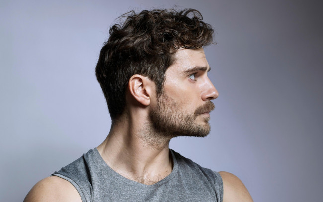 Обои картинки фото мужчины, henry cavill, актер, лицо, усы, майка, борода