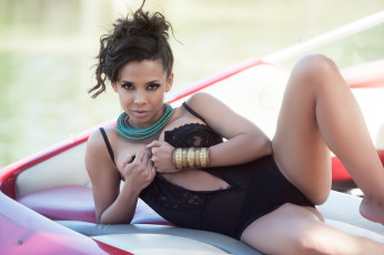 Картинка marga+cifuentes девушки marga cifuentes девушка модель брюнетка красотка поза флирт стройная сексуальная фигура