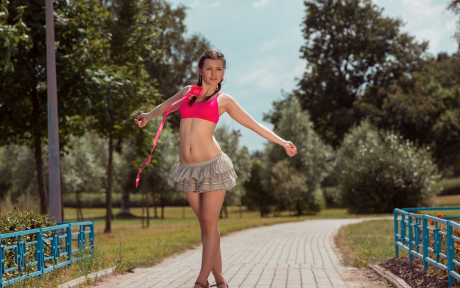 Обои картинки фото audrey pankovna, девушки, девушка, женщина, шатенка, темноволосая, сексуальная, модель, звезда, позирует, разная, обувь, верхняя, стильная, одежда, нижнее, эротическое, бельё, трусы, лифчик, колготки, чулки, аксессуары, макияж, и, множество, элементов, на, фотографии