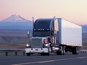 Картинка автомобили freightliner
