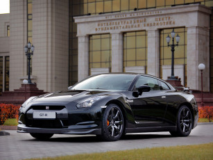 Картинка автомобили nissan datsun