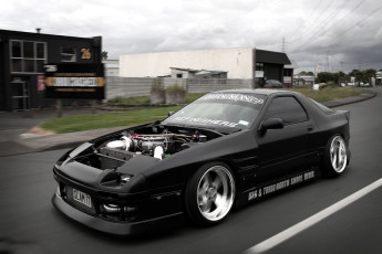 Картинка автомобили mazda