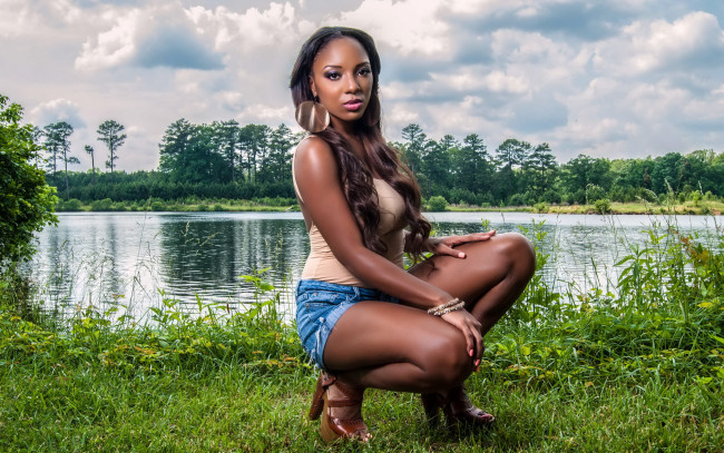 Обои картинки фото -Unsort Темнокожие, девушки, unsort, темнокожие, мулатка, озеро, природа