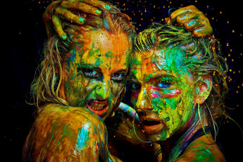 Картинка девушки -unsort+ креатив серьги краска