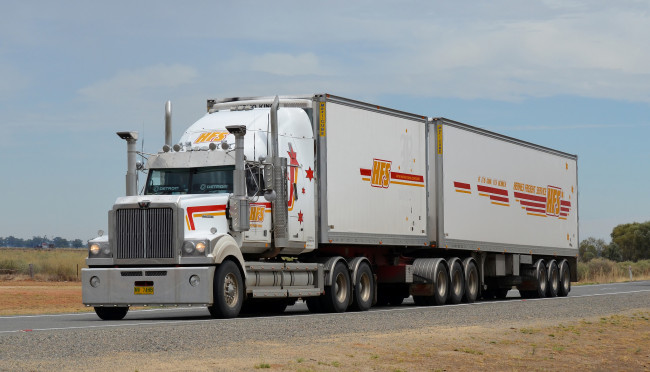 Обои картинки фото western star, автомобили, western, star, trucks, сша, запчасти, грузовики, тяжелые