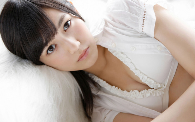 Обои картинки фото девушки, - азиатки, поза, mayu, watanabe