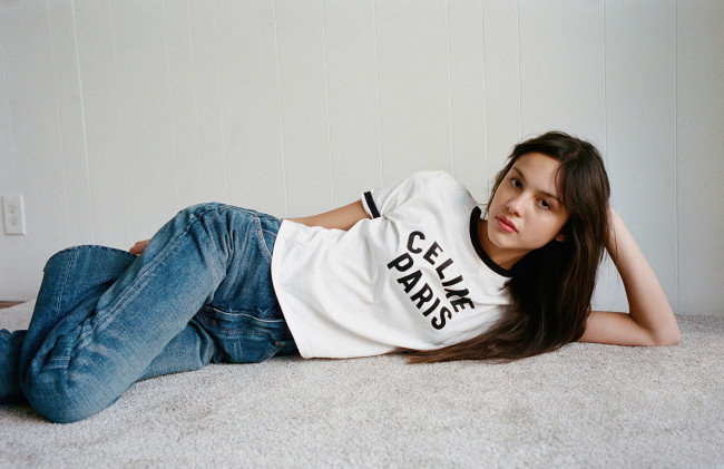 Обои картинки фото девушки, olivia rodrigo, оливия, родриго, актриса, певица, автор, песен, w, magazine, фотосессия, девушка, знаменитость, журнал, olivia, rodrigo