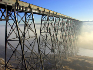 Картинка города -+мосты мост туман