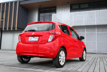 Картинка автомобили holden 2016г spark