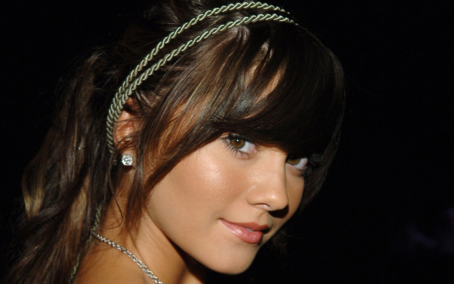 Обои картинки фото mary elizabeth winstead, девушки, ободок, улыбка, лицо