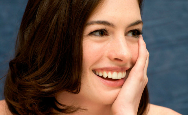 Обои картинки фото девушки, anne hathaway, актриса, шатенка, лицо