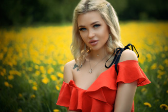 Картинка девушка+-+girl девушки -+лица +портреты девушка женщина блондинка светловолосая сексуальная модель звезда позирует разная обувь верхняя стильная одежда нижнее эротическое бельё трусы лифчик колготки чулки аксессуары макияж и множество элементов на фотографии