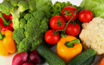 обоя еда, овощи, перец, брокколи, капуста, цветная, помидоры, лук, огурцы