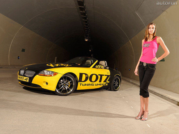 Обои картинки фото автомобили, авто, девушками