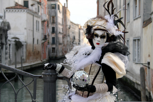 Обои картинки фото разное, маски, карнавальные, костюмы, венеция, карнавал