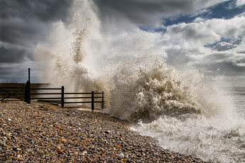 Картинка природа стихия брызги прибой пена пляж океан