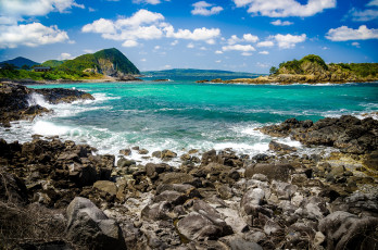 Картинка природа побережье камни волны бухта океан