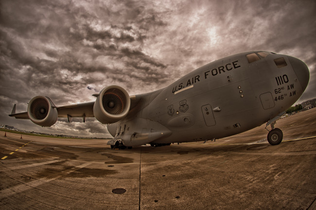 Обои картинки фото авиация, авиационный пейзаж, креатив, самолет, площадка, аэродром