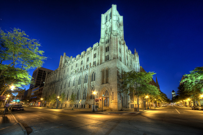 Обои картинки фото downtown syracuse, города, - здания,  дома, здание, улицы, ночь