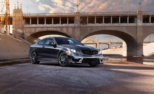 Обои картинки фото mersedes c63, автомобили, mercedes-benz, mersedes, c63