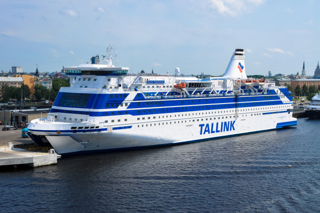 Обои картинки фото silja festival, корабли, лайнеры, круизный, лайнер