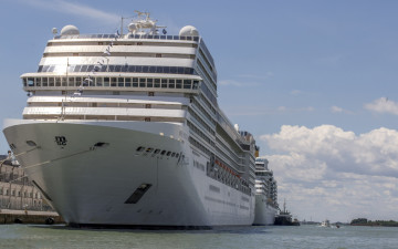 Картинка корабли лайнеры круиз лайнер