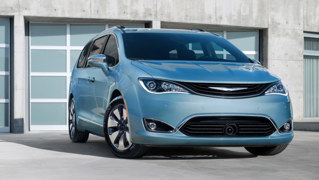 Обои картинки фото chrysler pacifica hybrid 2017, автомобили, chrysler, pacifica, hybrid, 2017