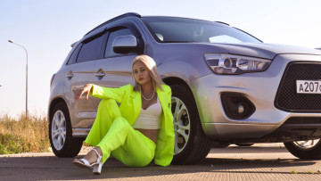 Картинка автомобили -авто+с+девушками mitsubishi asx