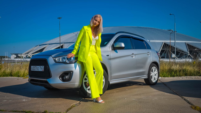 Обои картинки фото автомобили, -авто с девушками, mitsubishi, asx